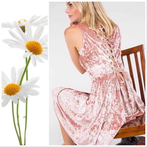 POL Kari Corset Bodice Velvet Dress - Picture 5 of 8